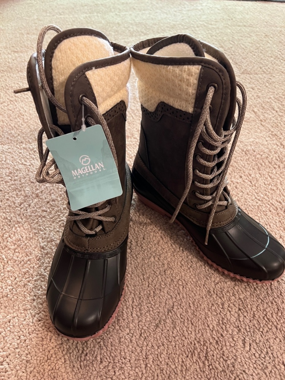 Magellan Outdoors Women's brown and white Lace-Up Insulated Winter Boots